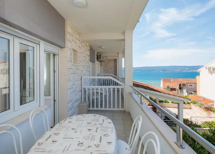 And By The Sea Duce, - 18155 3* Omiš