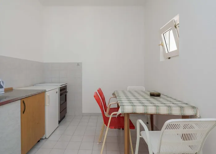 Gasthuis And By The Sea Duce, - 18155 3*